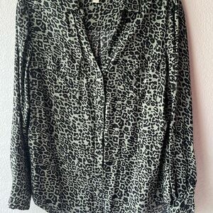 Leopard Print Long Sleeve Green Collared Blouse with Button Down Detail Size L